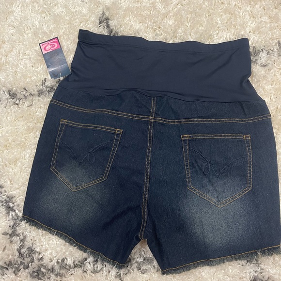Times 2 Maternity Shorts XL NWT - Picture 2 of 2